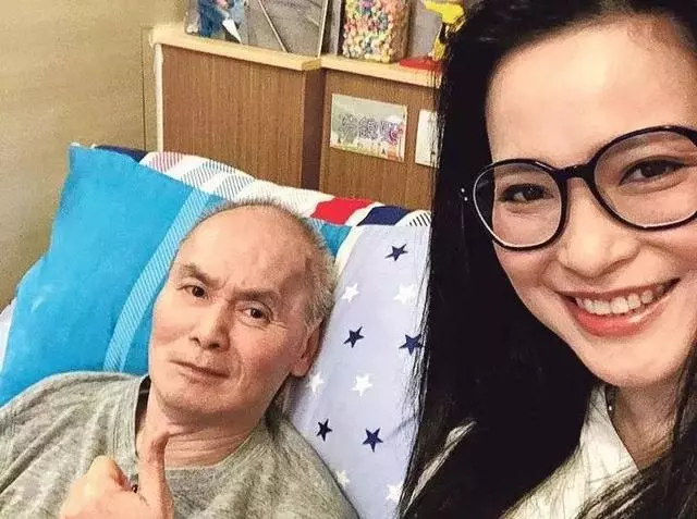 TVB《開心速遞》三太患病至脫髮,人前戴假髮樂觀面對人生低谷!