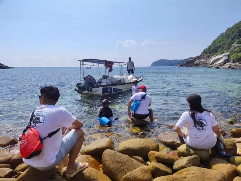 竟有人這樣對待Pulau Redang!再這樣下去清澈見底的海水即將消失不見!
