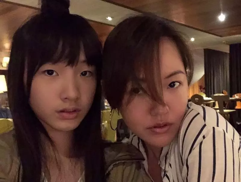 真的長大了!小S女兒以前被嘲長得丑,現在臉蛋『神複製』媽媽美貌!網:一模一樣~~~