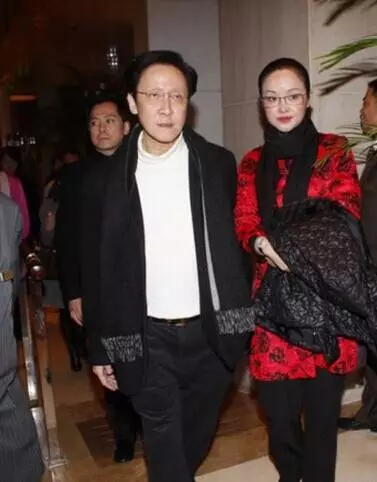 曾經大佬寵愛她貴公子仰慕,為愛淡出螢幕,如今事業感情不濟,靠整容保持青春:為愛付出一切的人,大都沒有幸福的結局