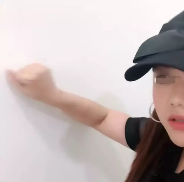 美女不滿杜汶澤把Scott Garden踩到一文不值!網友:怪不得她會那麼hard sell啦!