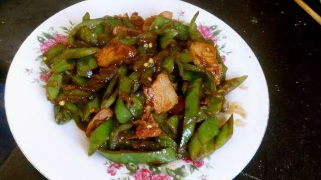 炒肉時,別急著下鍋!做好這一步,肉片鮮嫩不粘鍋
