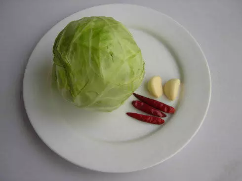 手撕捲心菜,簡單幾步就出鍋,成本2塊錢,經濟又實惠!