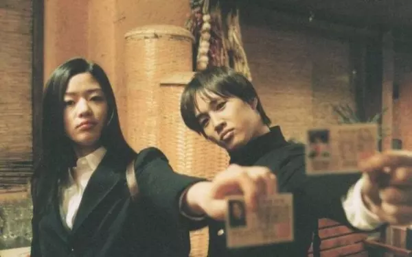 《我的野蠻女友》17年了!他去世了,她嫁豪門生兩胎,而他名利雙收成人脈王!
