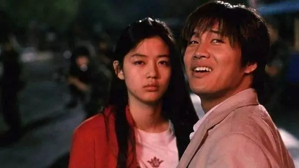 《我的野蠻女友》17年了!他去世了,她嫁豪門生兩胎,而他名利雙收成人脈王!