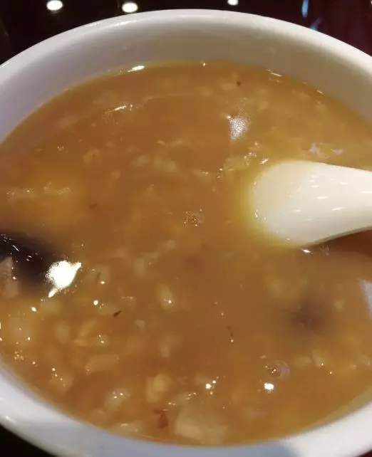 【龍眼+紅棗+枸杞】一起煮著吃,藥師說:這樣泡水才更效果,尤其對腎臟很好