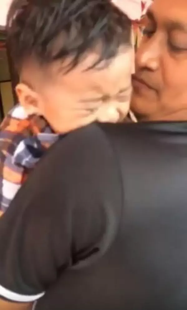 男童溺水失去心跳,父親不放棄「堅持CPR直到手酸都不願停」,最後結果讓大家都哭了!