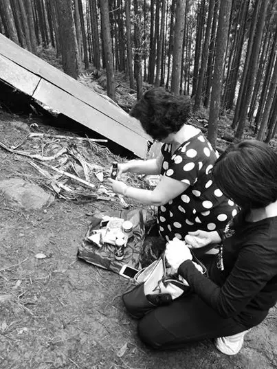 「我來看你了…」少校墜機沉睡深山40年 ,妻女淚崩首招魂!
