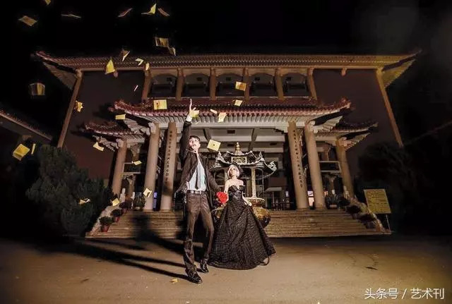 不信邪?殯葬業男「婚紗拍成身後照」不到4個月離婚 第2個老婆「堅持扮成七爺八爺」下場網友傻住