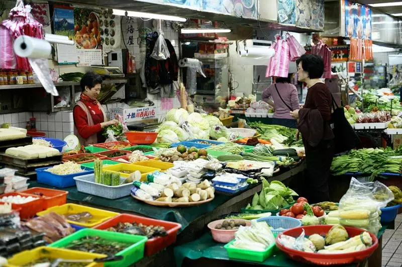 大陸比較進步?他大讚中國「出門不用帶錢包」超級方便 台中妹秒翻白眼:「台灣沒比較落後」