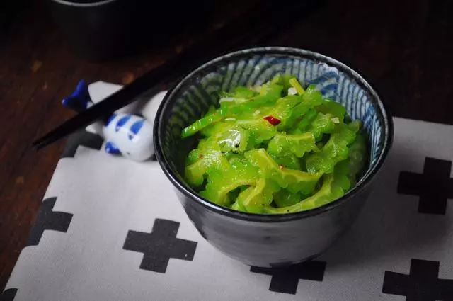清熱又解暑，好吃還不貴的19道苦瓜做法，我能多吃兩碗飯！