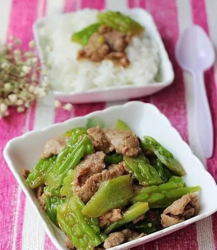 清熱又解暑，好吃還不貴的19道苦瓜做法，我能多吃兩碗飯！