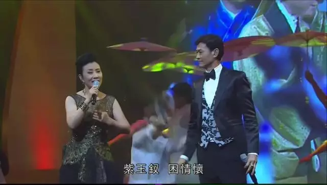 汪明荃淡妝現身,衣著休閒為演唱會練舞,72歲精神奕奕不輸年輕人