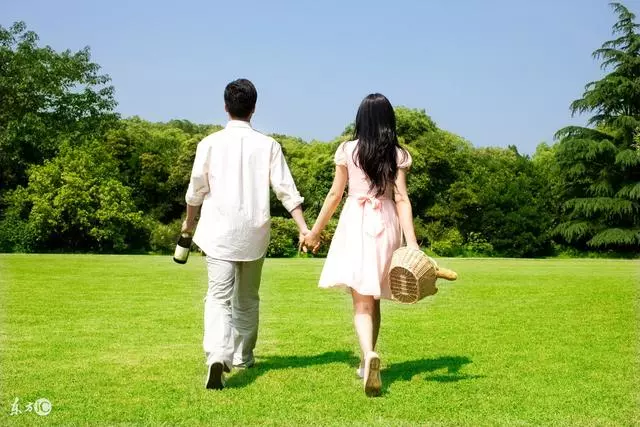 老婆是城裡人,不要彩禮,漂亮能幹,我媽來一趟,她給我個大驚喜