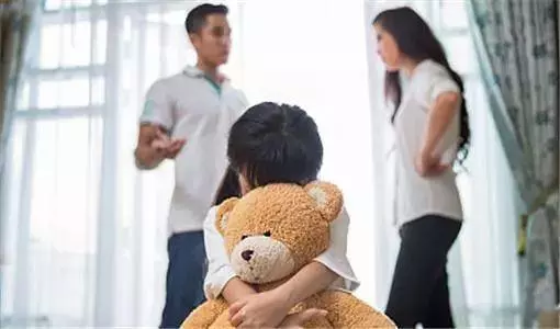 姑子坐月子叫我照顧,我拒絕了老公卻打我,我的話讓他後悔不已!