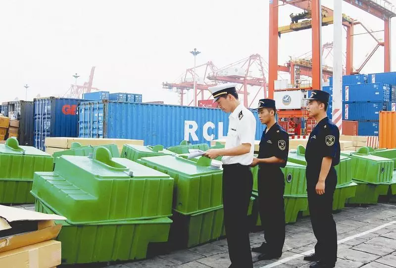 台灣海關實施新規定,一些物品禁止出入海關,想出國的請注意,不然會有很大損失