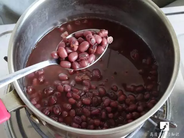 「煮爛紅豆」竟然這麼快,這方法98%的人還不知道!