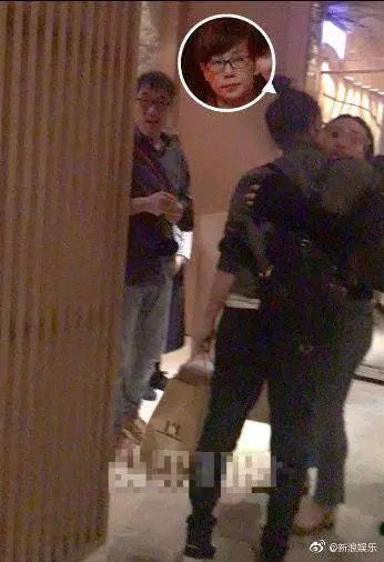 57歲楊紫瓊和73歲外國老公豪宅曝光,裝修豪華像宮殿,網友:難怪她願意嫁到外國去