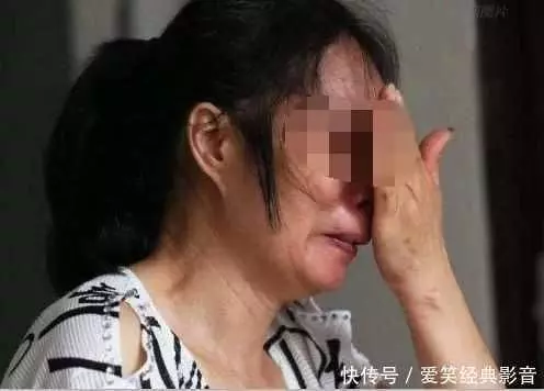 懷胎4月,丈夫卻逼著打胎,娘家來鬧,丈夫翻開褲兜,娘家感動哭
