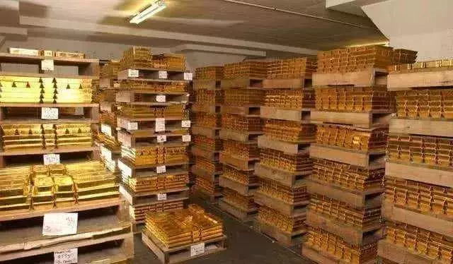 這才是薩達姆精明之處!200億遺產美國只能看不能摸