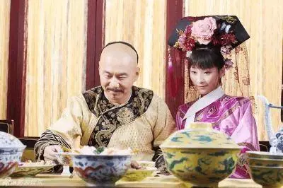 古裝劇裡的「飯菜」是真的嗎?看完這些照片後,你絕對會超佩服這些演員們!