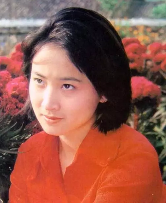 她曾是馬景濤的最愛、曾國城最想挽回的女人!當年「美艷勝過鍾麗緹」,如今55歲的她是這個模樣!