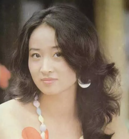 她曾是馬景濤的最愛、曾國城最想挽回的女人!當年「美艷勝過鍾麗緹」,如今55歲的她是這個模樣!