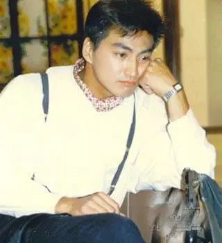 最帥展昭崩壞!59歲何家勁近照嚇人,身家幾十億竟沒女人敢嫁,只因前女友高金素梅!難怪現在還單身!