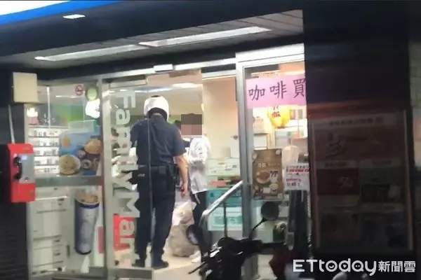 9歲男童拿壓歲錢「1萬元全買遊戲點數」 媽媽氣歪衝超商「哭嗆是店員的錯」:你的心太黑了