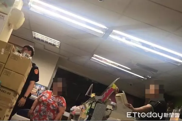 9歲男童拿壓歲錢「1萬元全買遊戲點數」 媽媽氣歪衝超商「哭嗆是店員的錯」:你的心太黑了
