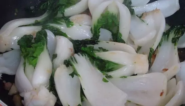 這種白菜以前大家都不吃,如今卻搶著吃,5種做法都不夠! | 尋夢美食