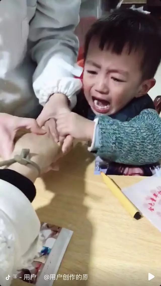 「媽媽總凶我,但我從沒想過換媽媽」:孩子多愛你,你永遠不知道