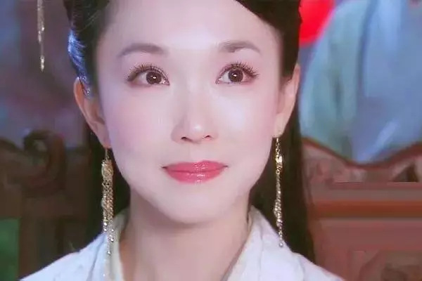 在中國撈金的11個新加坡明星,我一直以為他們是台灣人~