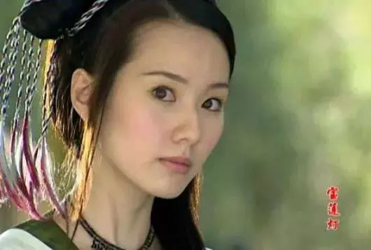 在中國撈金的11個新加坡明星,我一直以為他們是台灣人~