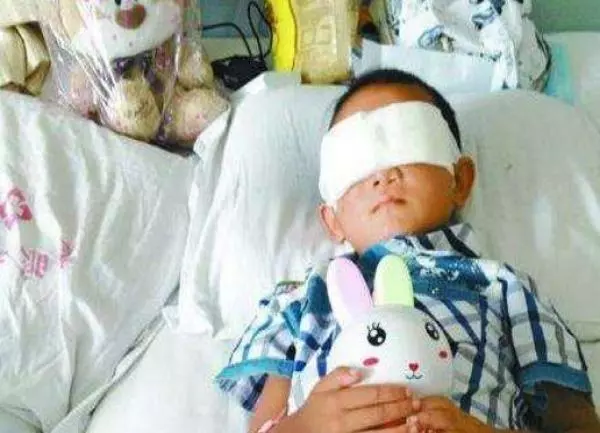 孕婦連生兩胎孩子沒有「眼睛」,醫生檢查後,怒駡「禽獸不如」