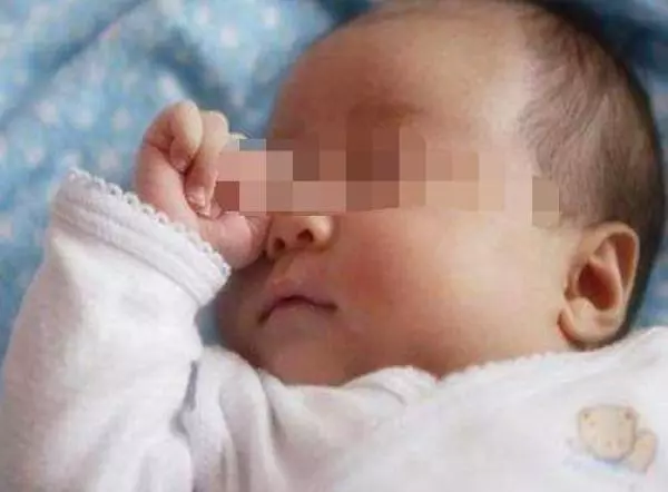 孕婦連生兩胎孩子沒有「眼睛」,醫生檢查後,怒駡「禽獸不如」