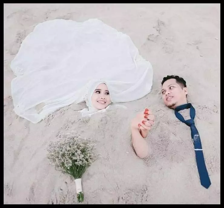 巫裔新人婚紗照讓人笑不停 「女鬼搶新郎」「無敵大綠帽」最經典!