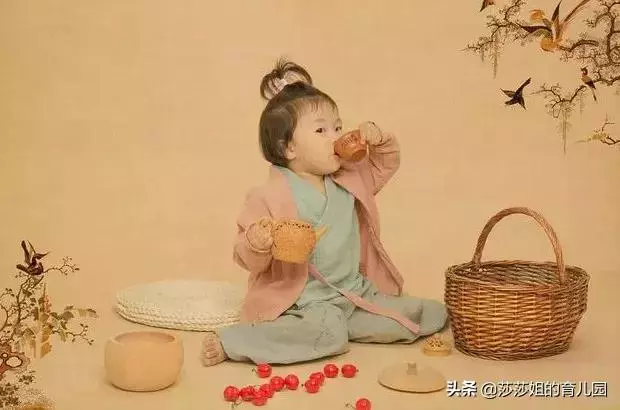 孩子積食怎麼辦?初期在胃,久積在脾,學這2招教會你消積化食!