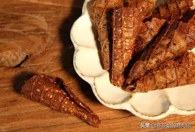 孩子積食怎麼辦?初期在胃,久積在脾,學這2招教會你消積化食!