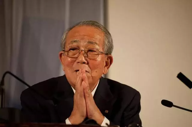 稻盛和夫:要始終相信自己擁有的無限可能性,鼓足勇氣,發起挑戰