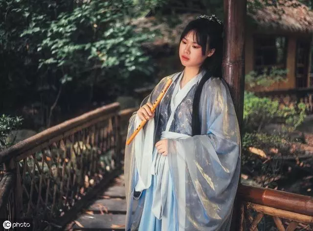 俏皮又嬌小的4個星座女,一點都不嬌氣