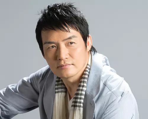 51歲「霍正奇」無預警宣布「告別演藝圈」竟是為了「小22歲的她」?! 原來他萌生退意的原因是…