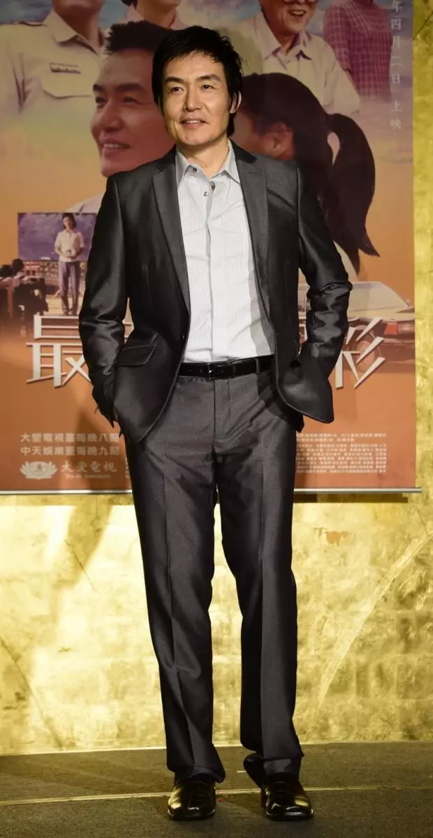 51歲「霍正奇」無預警宣布「告別演藝圈」竟是為了「小22歲的她」?! 原來他萌生退意的原因是…