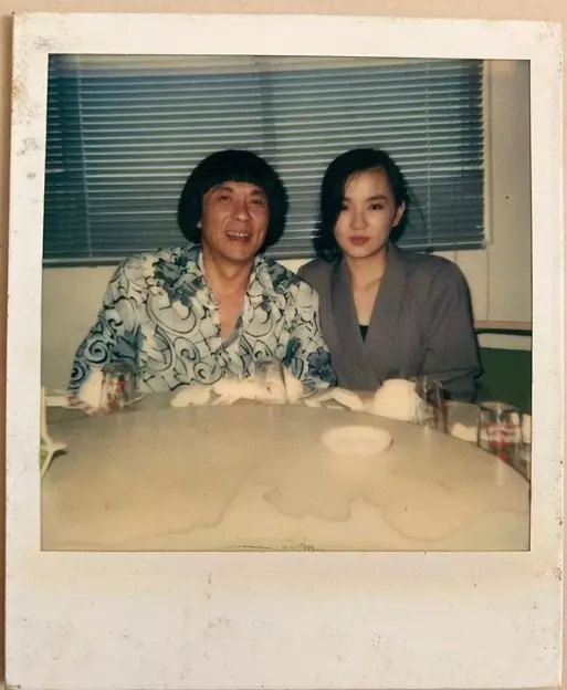 豬哥亮離世2年!謝金燕罕見PO「25年前父女合照」,意外鬆口「爸我想你了….」!