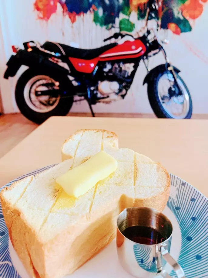 【新竹美食】吉十咖啡.甜點‧肉桂捲‧手沖‧特調咖啡‧超低調的店‧很怕告訴你們後‧之後需要排隊阿