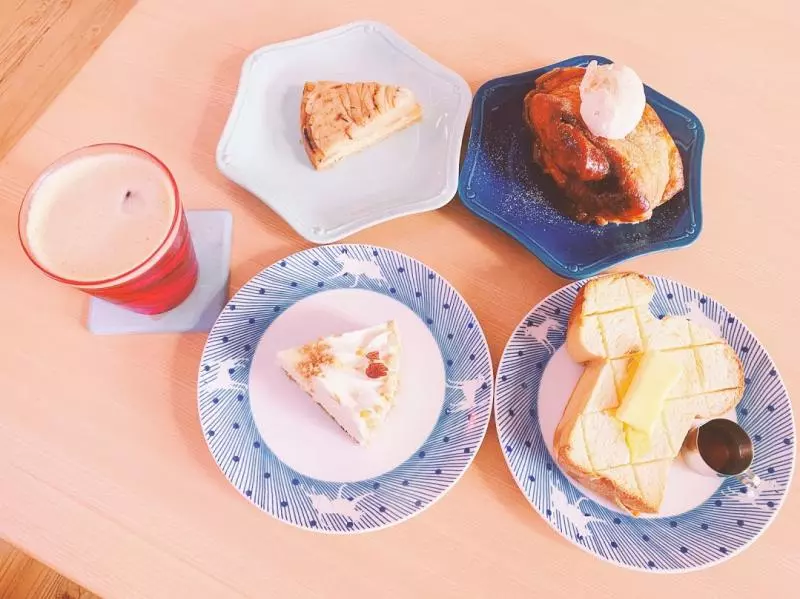 【新竹美食】吉十咖啡.甜點‧肉桂捲‧手沖‧特調咖啡‧超低調的店‧很怕告訴你們後‧之後需要排隊阿