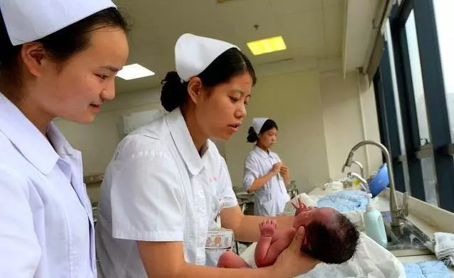 白天出生和晚上出生的孩子,哪個時間更好?決定了孩子一生的命運