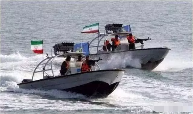 西班牙戰艦轉身逃跑,印度趁機挺進波斯灣,關鍵時刻普京出手了