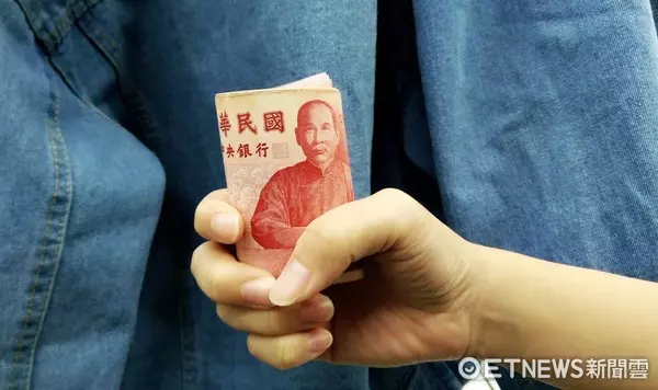 母親節前媽媽走了...3姐妹沒錢辦後事「暖里長幫籌10萬」 突然祂化飛蛾顯靈:來道謝了