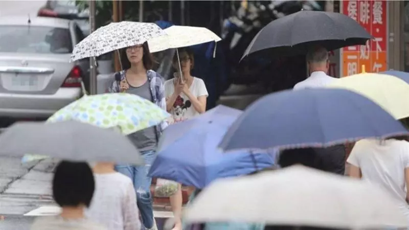 7縣市豪大雨特報!下波鋒面挾雨彈報到
